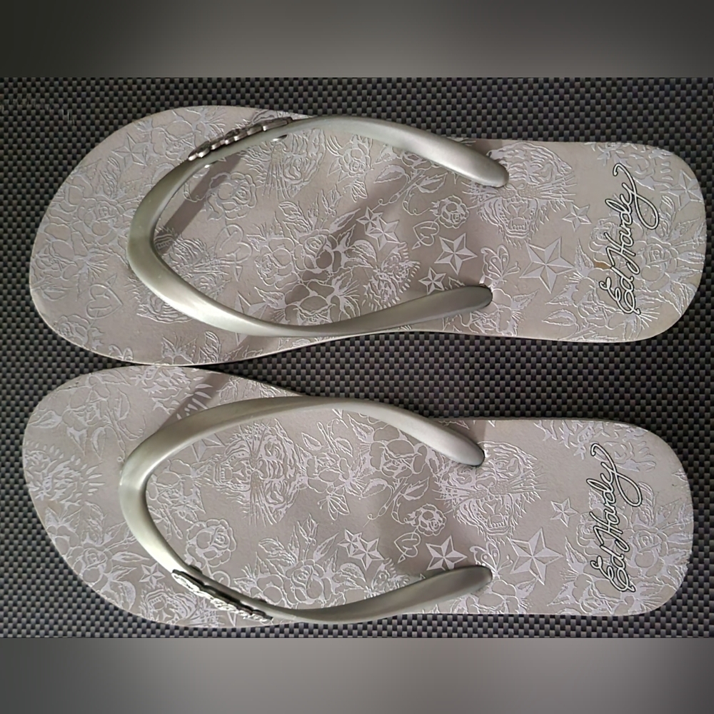 Ed Hardy Capistrano Flip Flop for Women - Silver